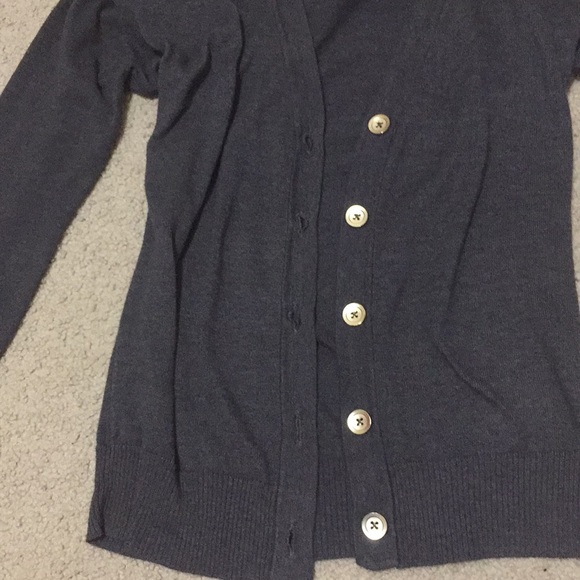 Gray cardigan with gold buttons - Picture 2 of 5